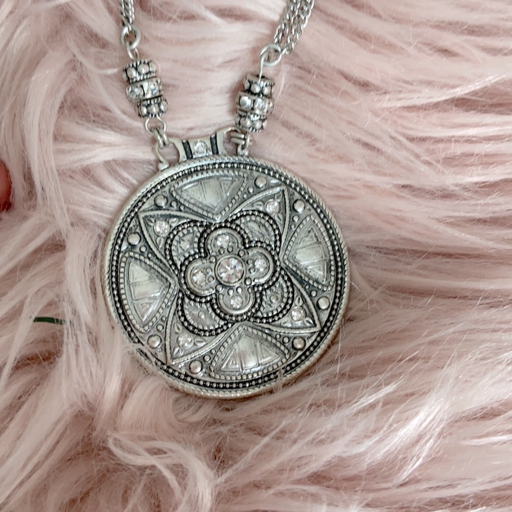 Chico’s necklace